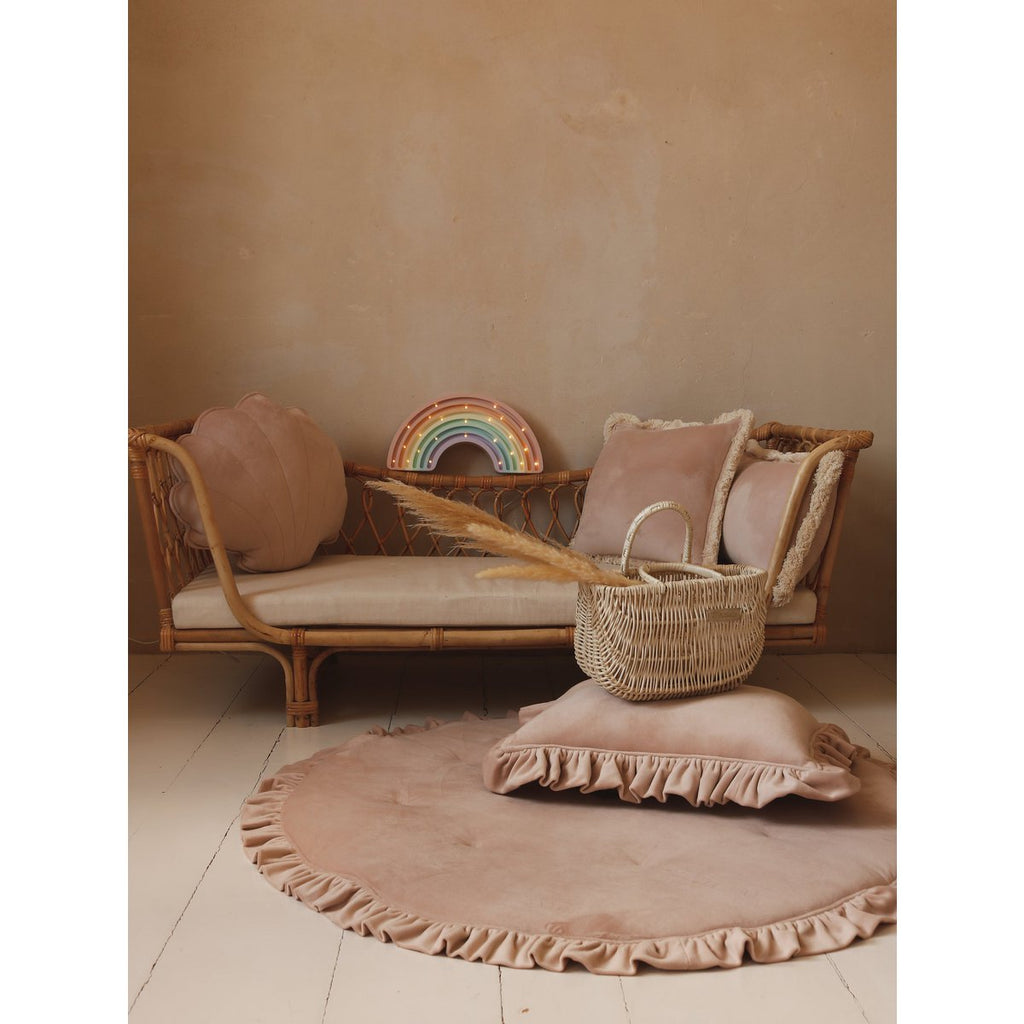 Zacht fluwelen kussen met ruche “Latte”