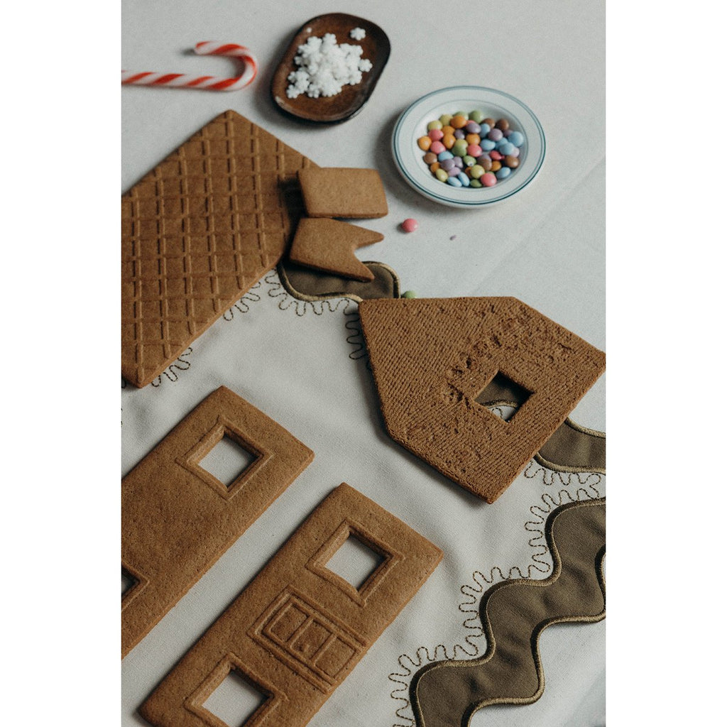 Gisèle Scallop napkins with embroidered detail (set of 2)