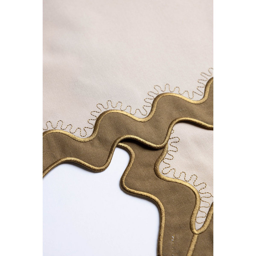 Gisèle Scallop napkins with embroidered detail (set of 2)