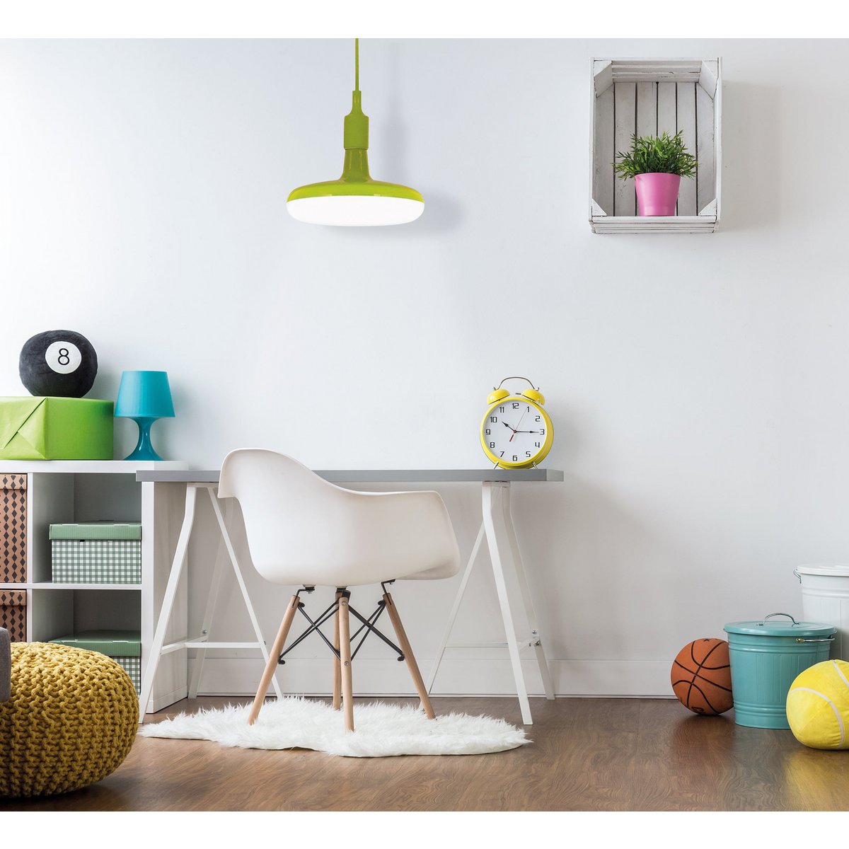 Green Retro-Modern Pendant Light ''UFO''