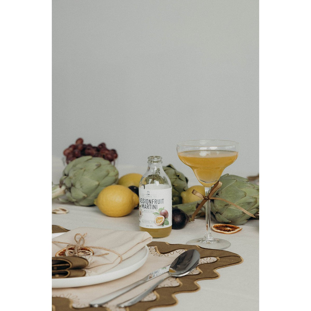 Gisèle Scallop napkins with embroidered detail (set of 2)